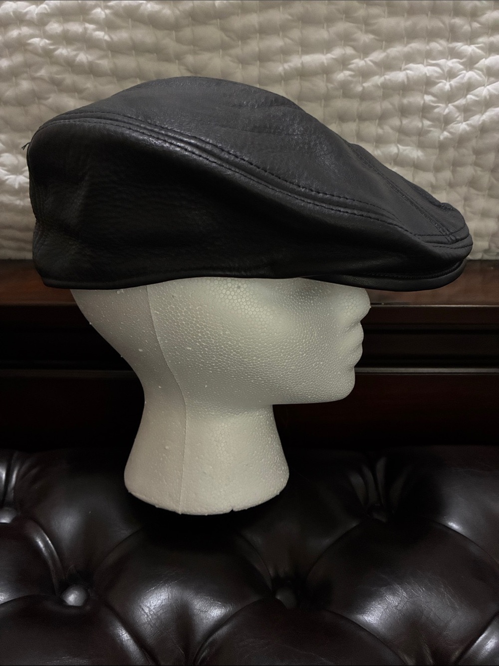 Men's Black Leather Flat Cap - Classic Driver Style
